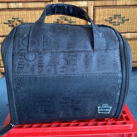 Caboodles Handbags - 🎁Never used Caboodles cosmetic/toiletry bag for travel